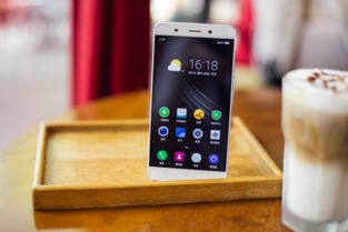 周鴻祎的千元機(jī)革命 細(xì)品360奇酷手機(jī)青春版，智能軟件如何重塑體驗(yàn)